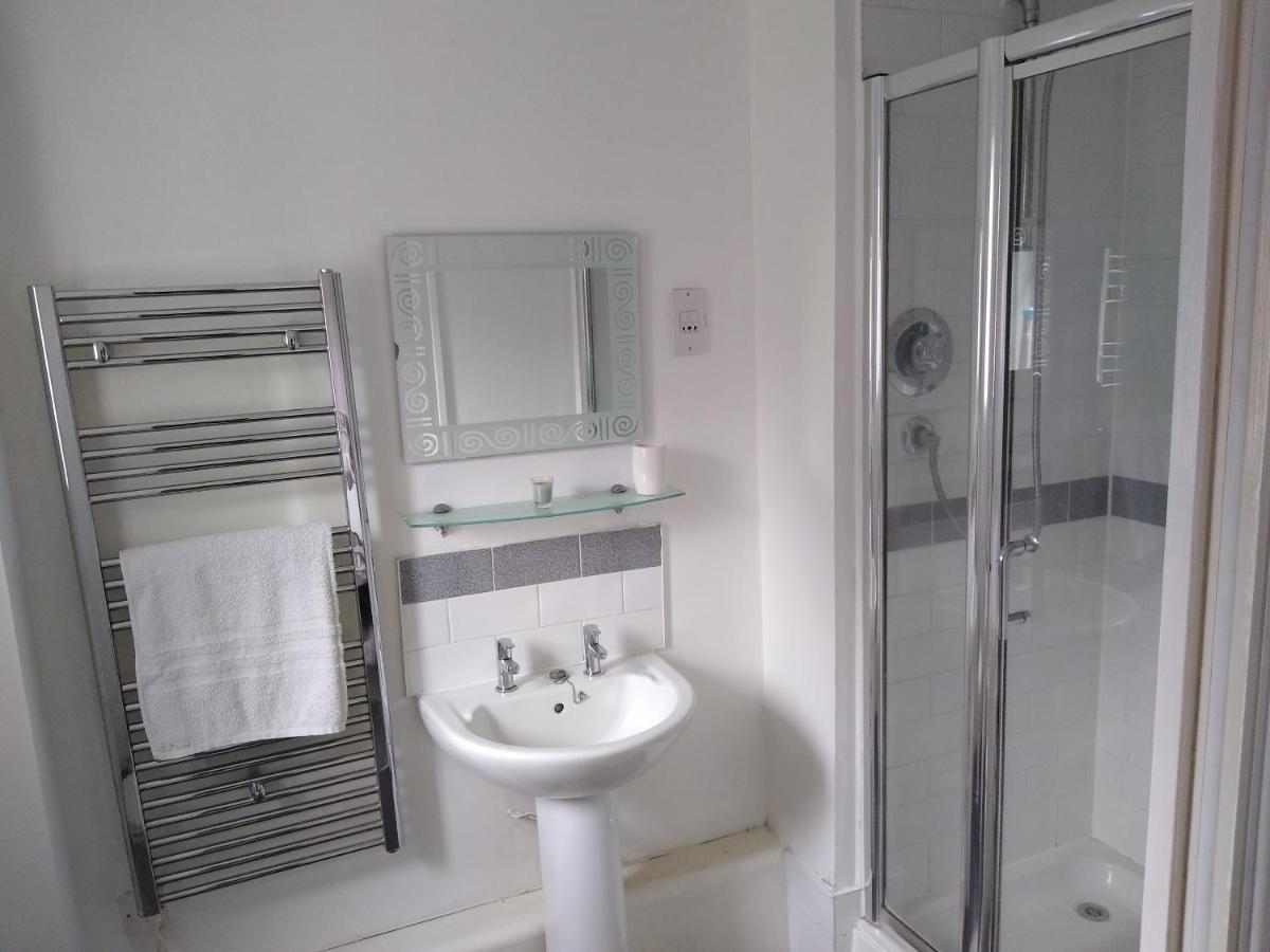 Stylish Private Double Room W/Ensuite ลอนดอน ภายนอก รูปภาพ