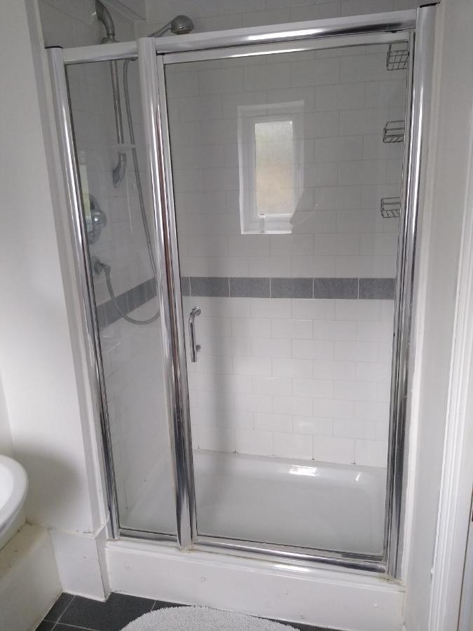 Stylish Private Double Room W/Ensuite ลอนดอน ภายนอก รูปภาพ